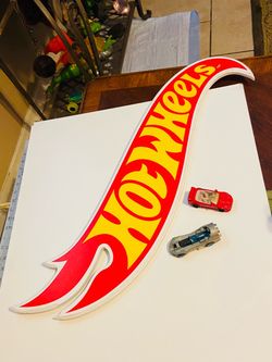 Very Nice 24” Hot Wheels Wood Wall Plaque Sign & 2 Cars