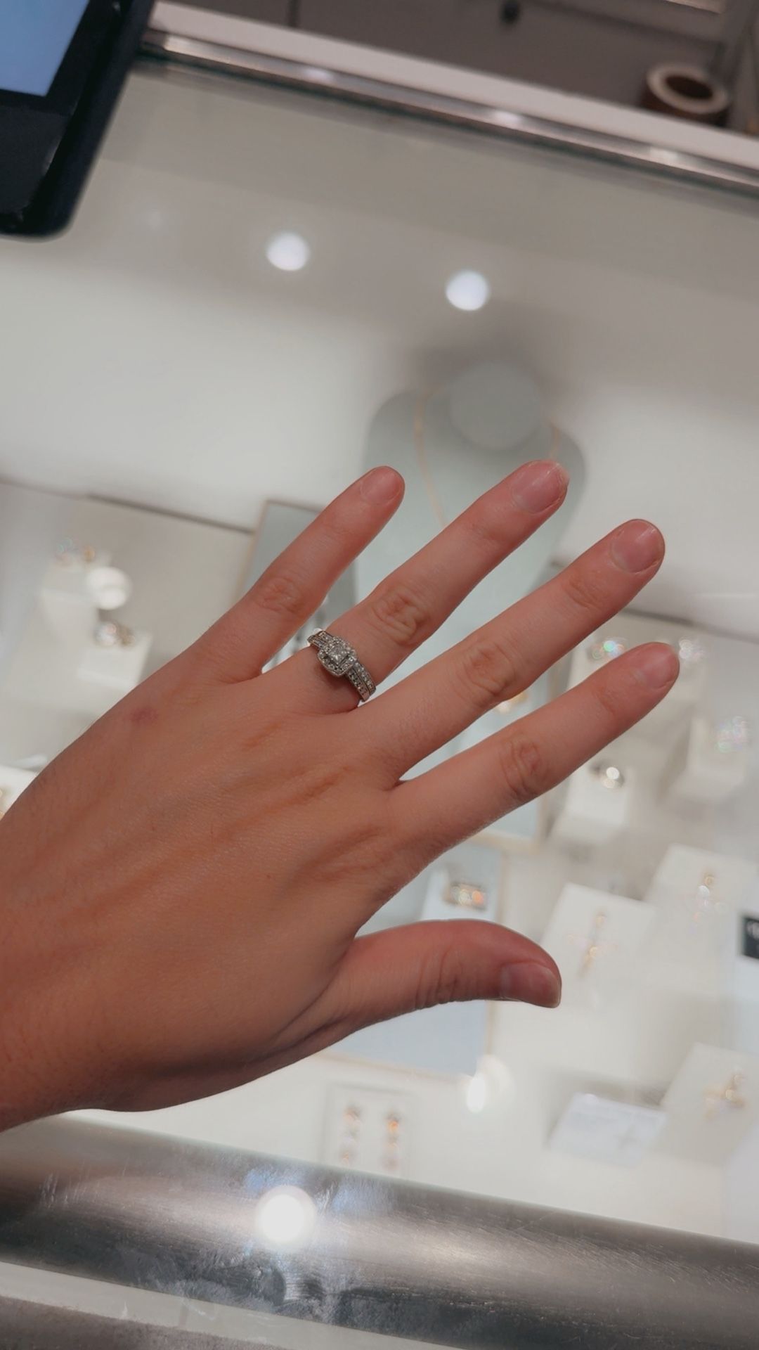 Engagements And Wedding Rings, Anillo De Compromiso Y Boda