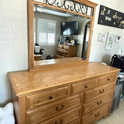 9 Drawer Dresser With Mirror 