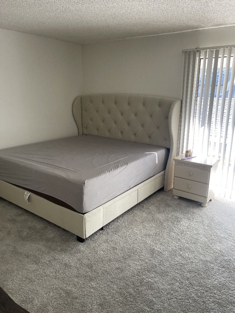 Kind Size Bed Frame