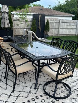 HAMPTON BAY OUTDOOR PATIO SET