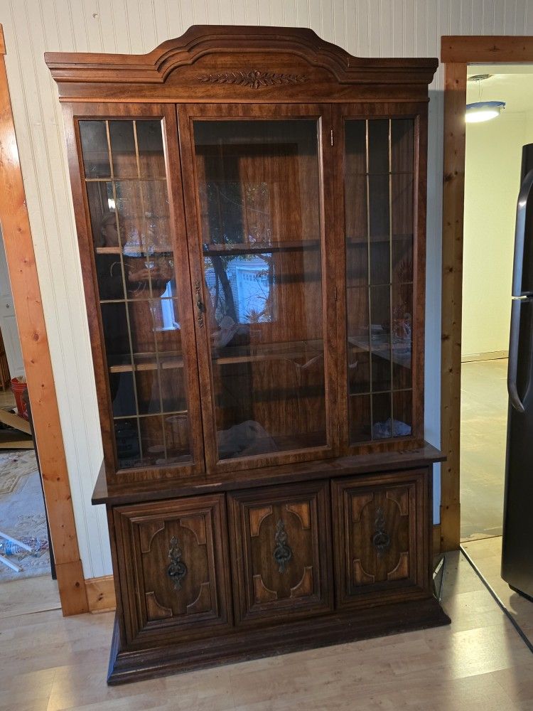 Vintage China Cabinet/Hutch With Light