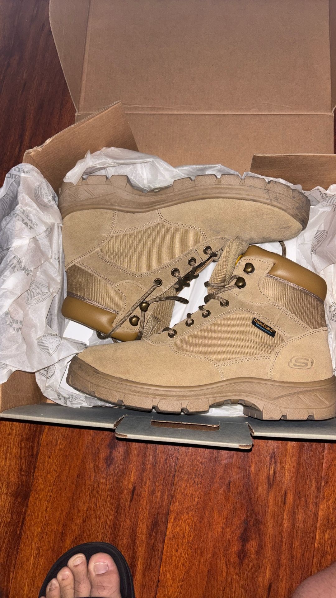 Size 9 Skechers Men’s Work Relaxed Fit Waterproof Boots