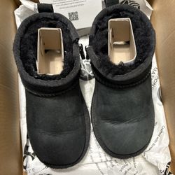 Kids UGGs 
