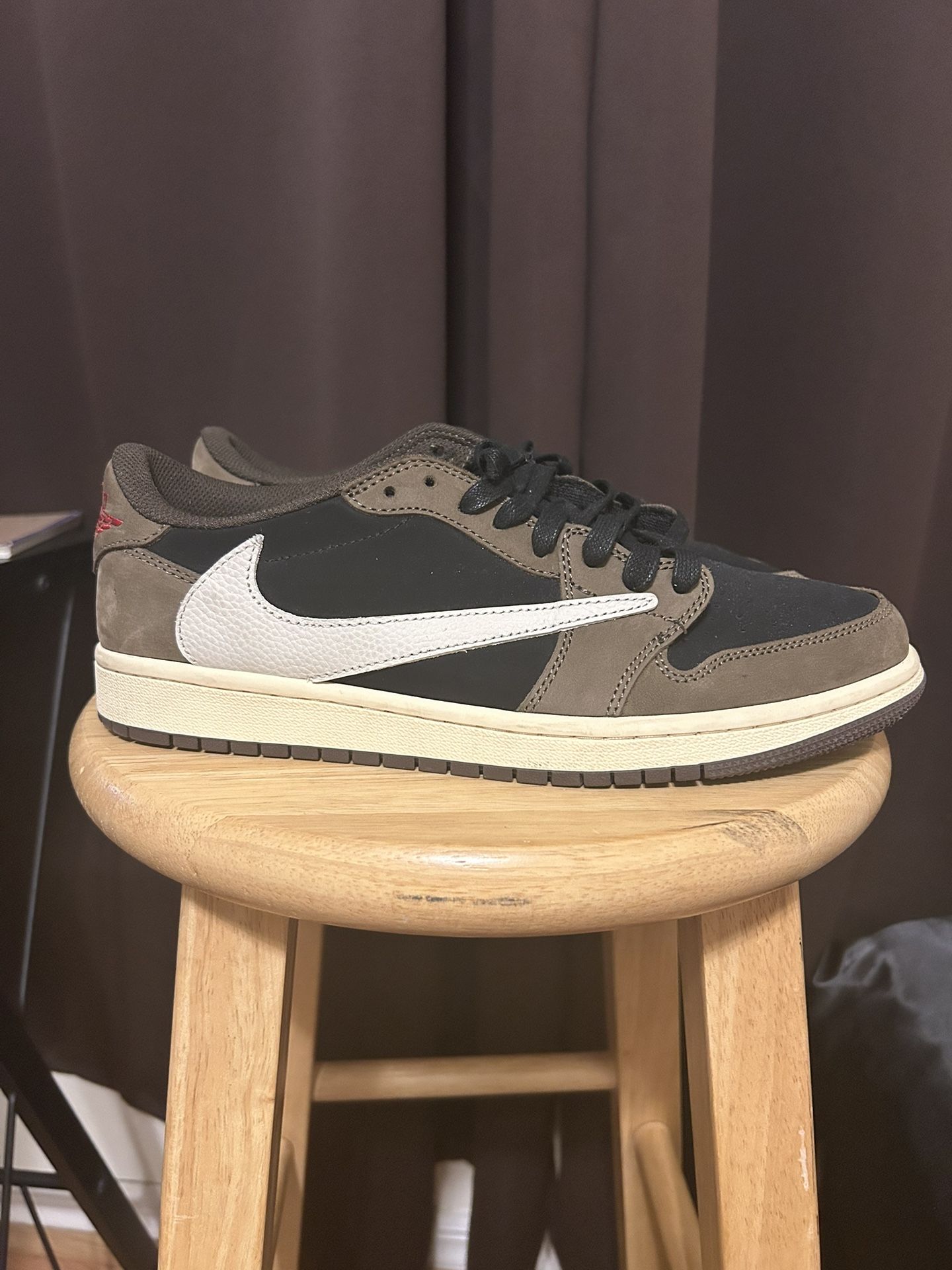 Travis Scott Og Mochas Jordan 1 Lows Size 10.5