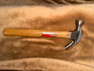 Wood handle solid & sturdy hammer