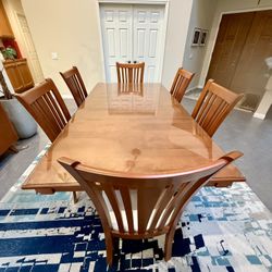 Canadel Dining Table & Chairs 