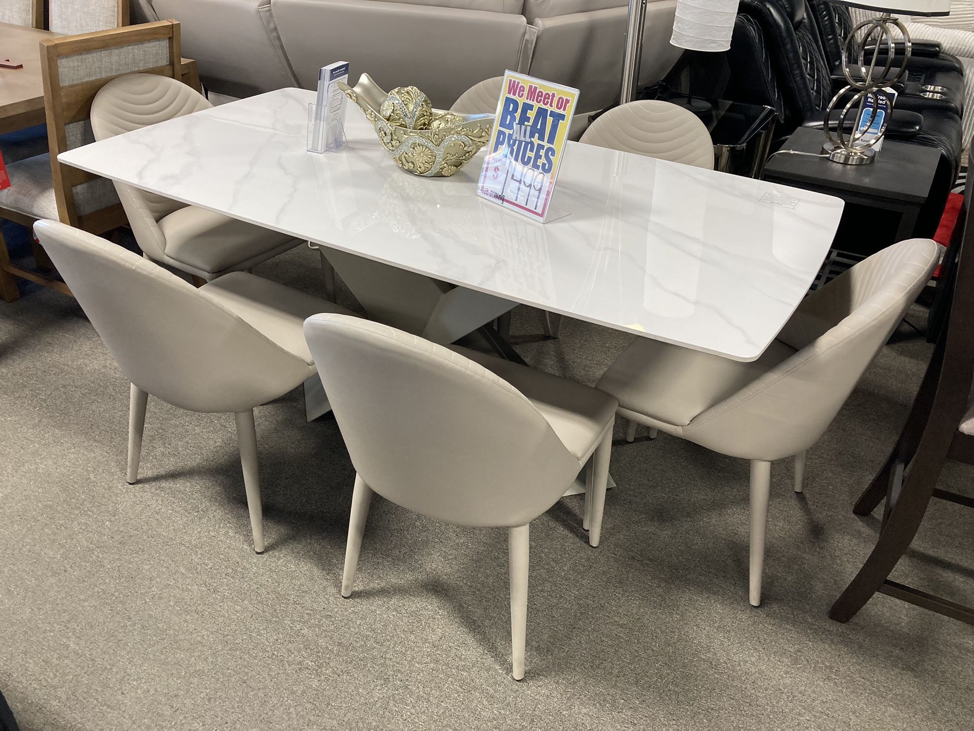 Lovely Dining set! $1499! Easy Financing! 🚨✅☎️
