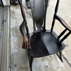 Beautiful Vintage Rocking Chair 