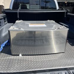 LG Signature Laundry Pedestal 