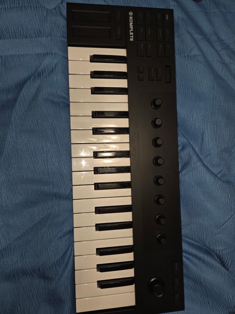 Native Instrument KOMPLETE