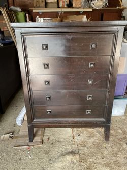 Dresser And 2 Nightstands