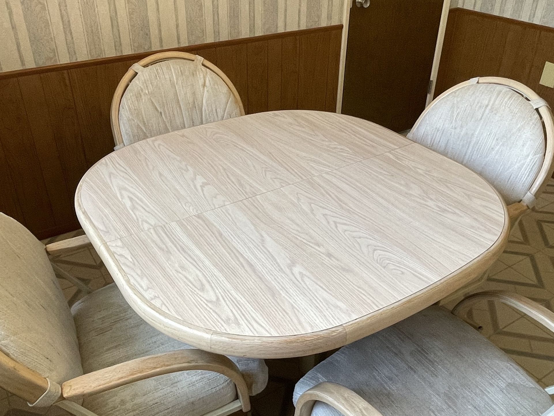 Dining Table Set