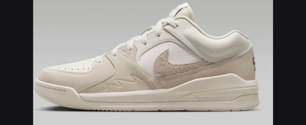 Nike Jordan Low-Top Sneakers Cream Beige 9.5