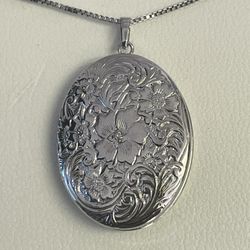 .925 Flower 4 Photo Locket Pendant