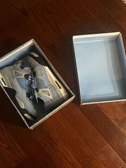 Air Jordan 4 Retro Sneakers with Box