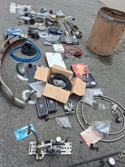 LOT OF VOLKSWAGEN PARTS!!! 450$ TAKES EVERYTHING