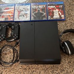 PS4 with 3 Controllers and Turtle Beach Headset