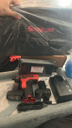 Snap on screw gun