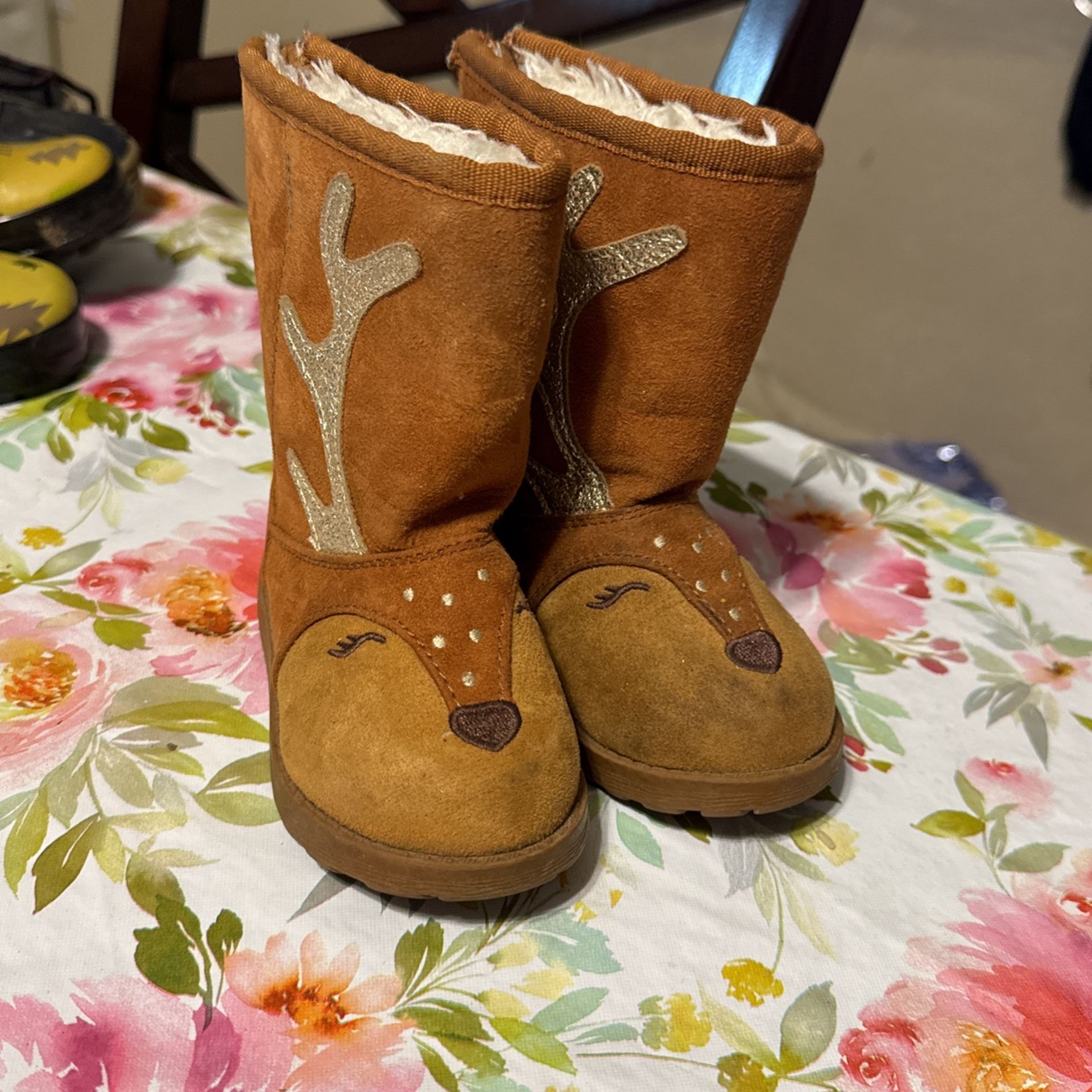 Girls Cat & Jack Winter Boots