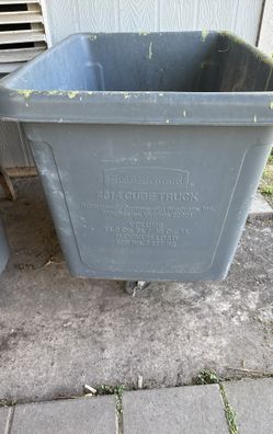 Cube Truck And 55gal Rubbermaid Trash Containers