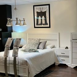 Glamorous Design Queen Bedroom set w/Glittering Stripe & Storage Drawers