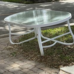 Free - Curb Alert Patio Table