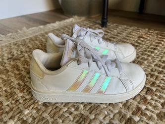 Kids Size 1 Adidas Grand Court Lifestyle Sneaker