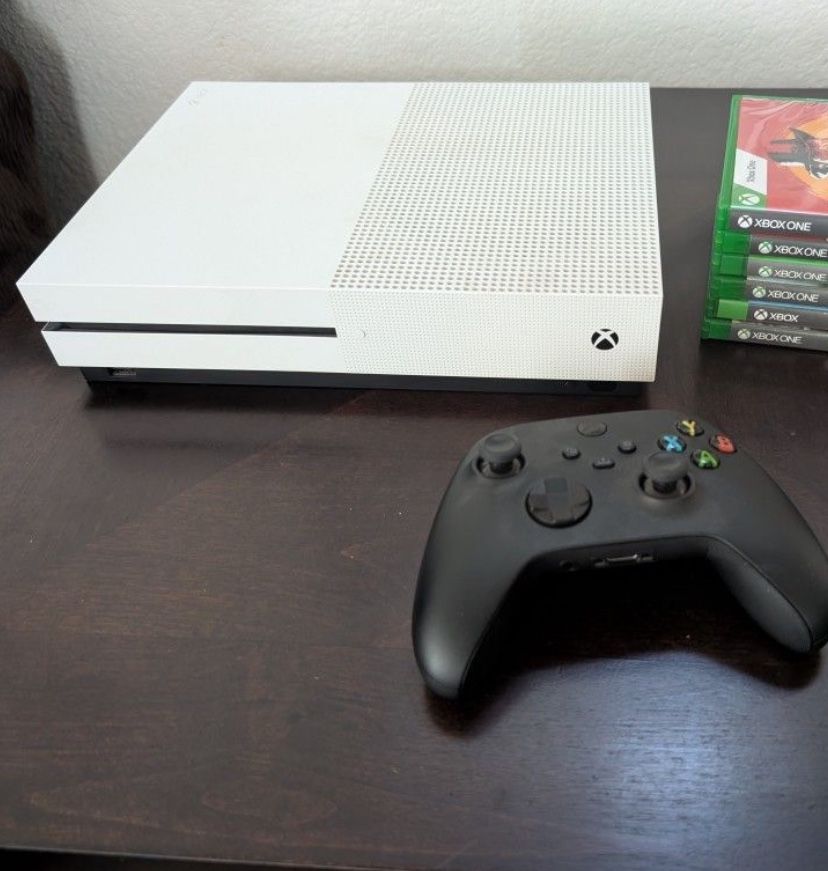 Xbox & 11 Games,2 Controllers