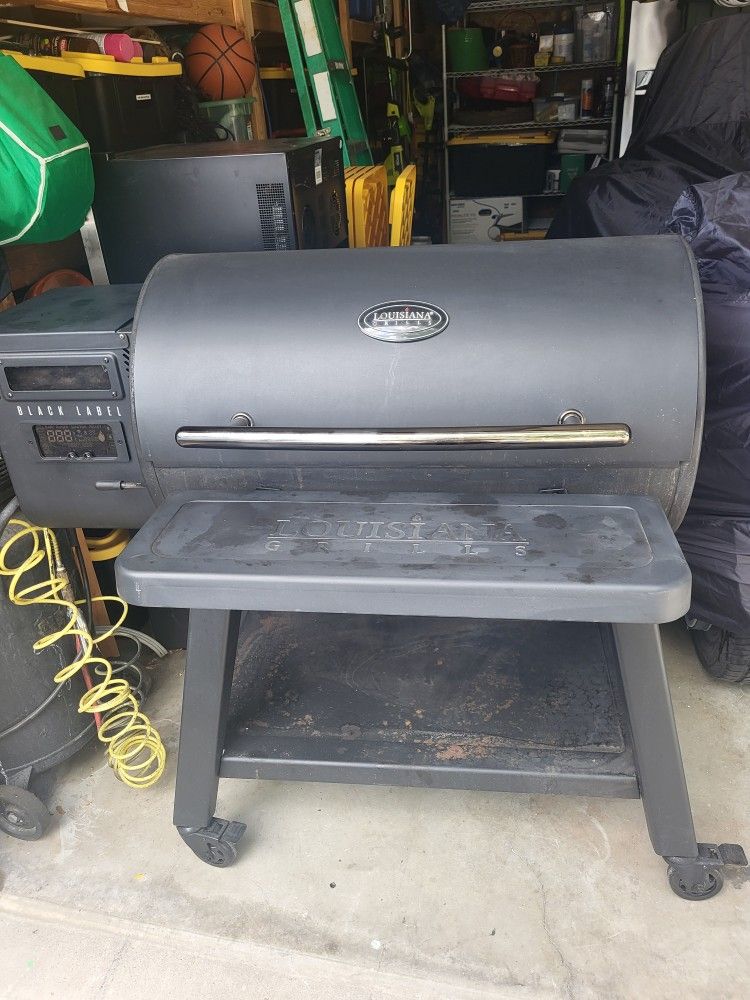 Black Label 1000 Louisiana Smoker 
