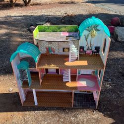 Free Barbie House 