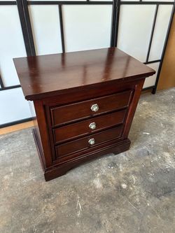 Nightstand night stand
