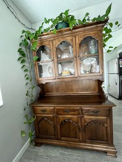 Hutch Cabinet