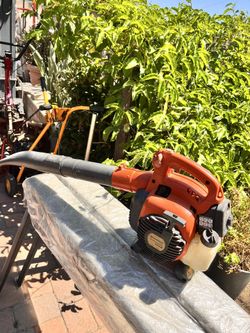 Husqvarna 225B Hand Blower 