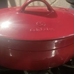 Calphalon 8quarts  Dutch Oven No Chips  Like new Inside And Out