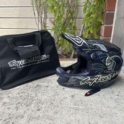 Troy Lee Designs D4 Carbon 
