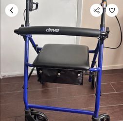 Walker with seat