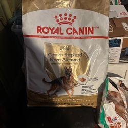 Royal Canin Adult German Shepherd, Dog Food 30 Pounds