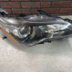 2015-2017 Toyota Camry Headlight Right