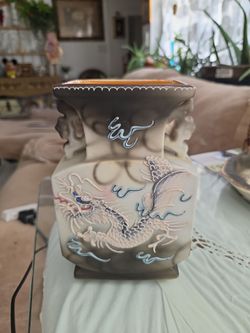 Vintage 1930s Japanese Moriage Dragonware square handled vase, 7 inches tall, 5 inches wide, 3 inches deep. Hand raised dragon design, for home decor 