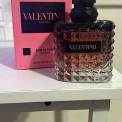 Valentino Donna intense