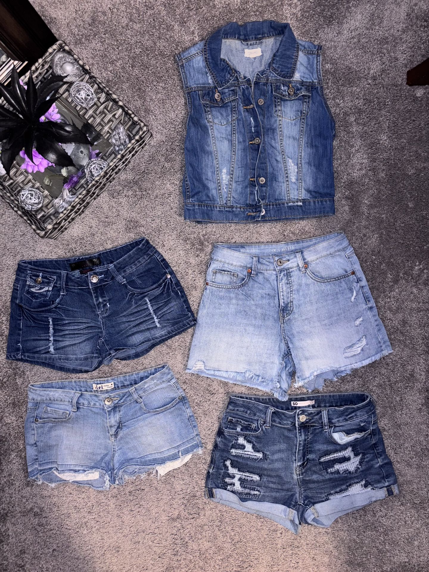 Women’s Jean Shorts & Jean Jacket Cut Off