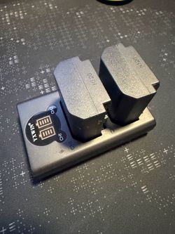NP FZ100 Camera Battery