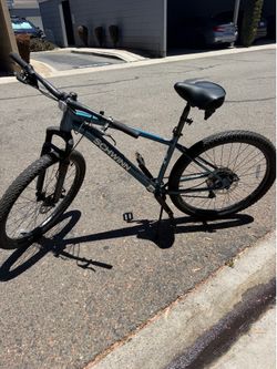 Schwinn Axum Sport Mountain Bike