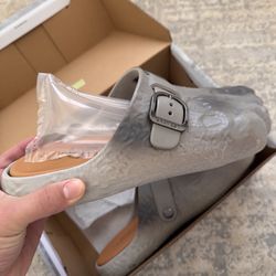 Bravest studios foot clogs [untouched]