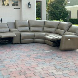 POWER RECLINER SECTIONAL COUCH WITH CUPHOLDERS - ADJUSTABLE HEADREST- DELIVERY AVAILABLE 🚚