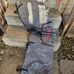 Tailgate Pad with Two Tool Pockets for Mountain Bikes, Tailgate Protection Pad with Secure Bike Frame Straps, for Most Large Size and Mid Size Truc