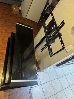 Up To 70” Tv Stand
