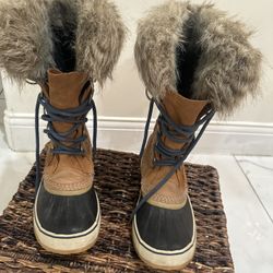 Snow Boots