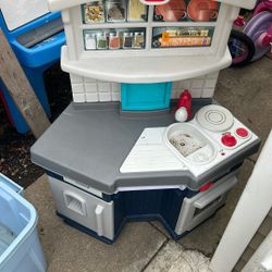 Toy Kitchen 
